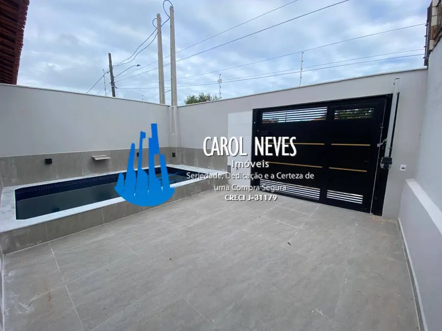 Foto 4 de Casa com 2 quartos à venda, 66m2 em Mongagua - SP