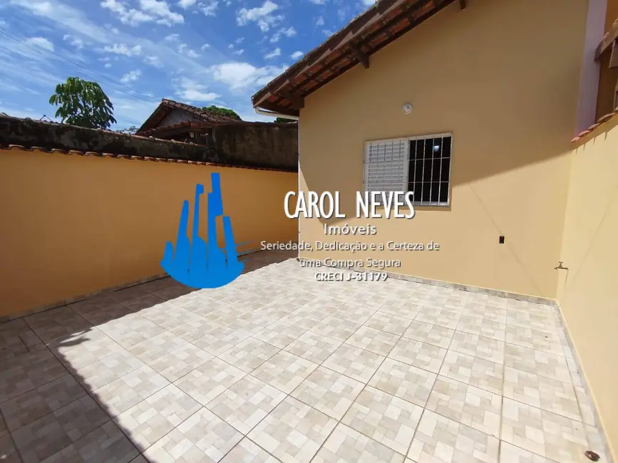 Foto 2 de Casa com 2 quartos à venda, 76m2 em Mongagua - SP