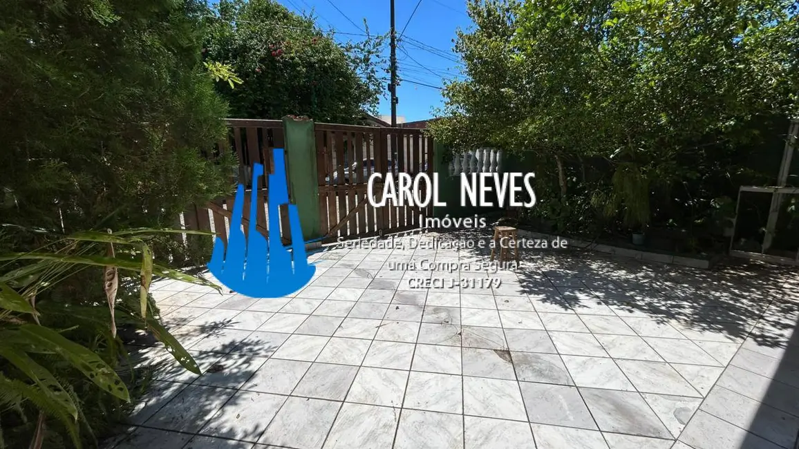 Foto 2 de Casa com 2 quartos à venda, 78m2 em Mongagua - SP