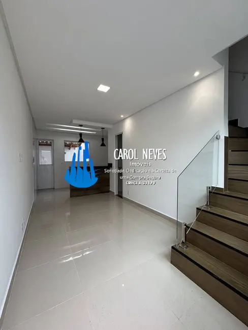 Foto 2 de Sobrado com 2 quartos à venda, 53m2 em Maracanã, Praia Grande - SP