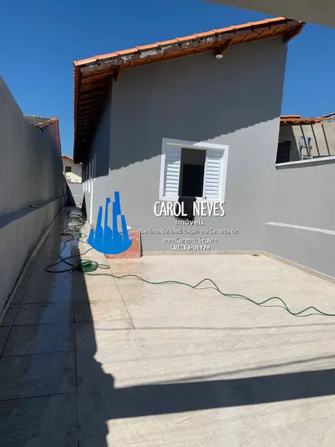 Foto 2 de Casa com 2 quartos à venda, 58m2 em Mongagua - SP