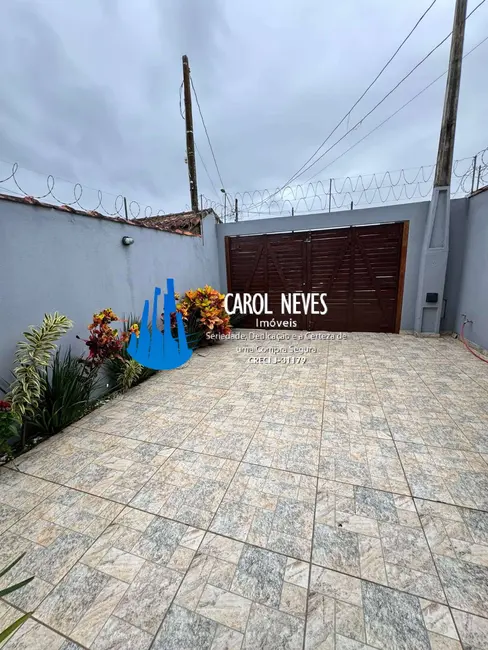 Foto 2 de Sobrado com 2 quartos à venda, 113m2 em Itanhaem - SP