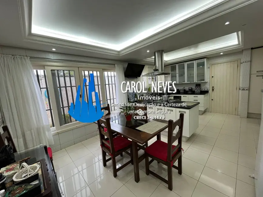 Foto 8 de Sobrado com 5 quartos à venda, 377m2 em Itanhaem - SP