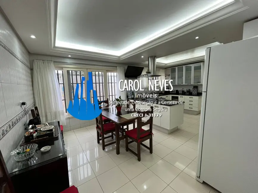 Foto 7 de Sobrado com 5 quartos à venda, 377m2 em Itanhaem - SP