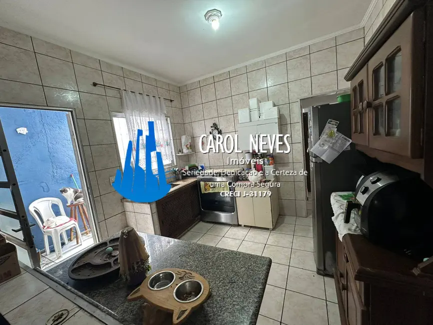 Foto 9 de Casa com 2 quartos à venda, 90m2 em Mongagua - SP