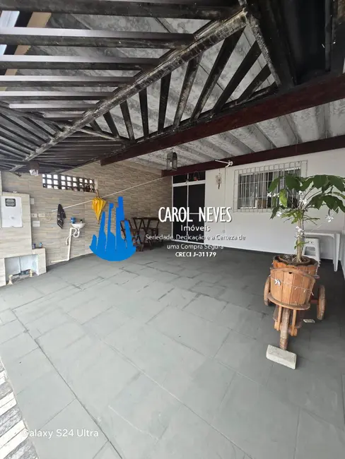 Foto 2 de Casa com 2 quartos à venda, 90m2 em Mongagua - SP