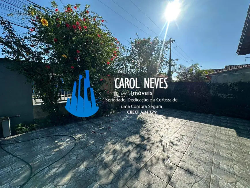 Foto 2 de Casa com 2 quartos à venda, 78m2 em Mongagua - SP