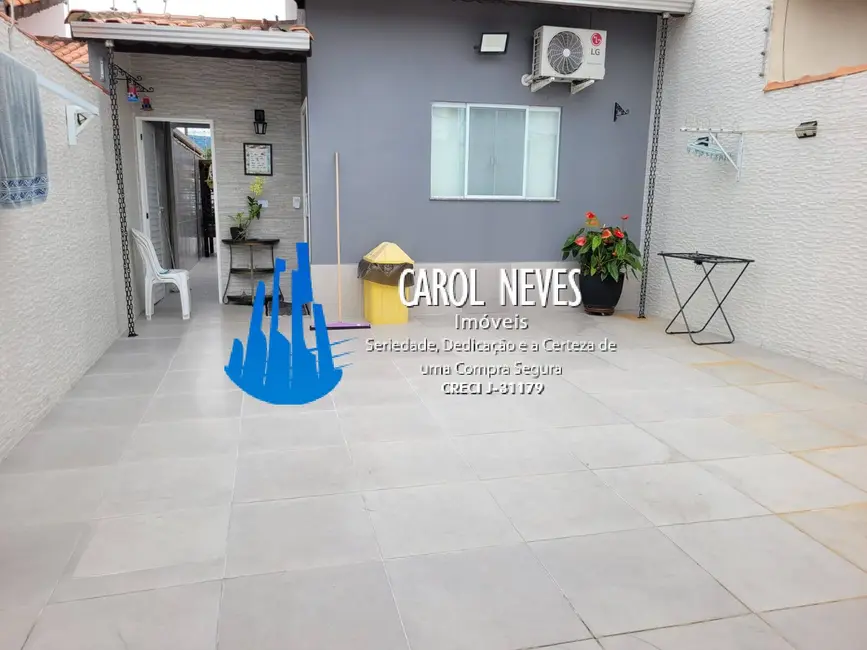 Foto 2 de Casa com 2 quartos à venda, 84m2 em Itanhaem - SP