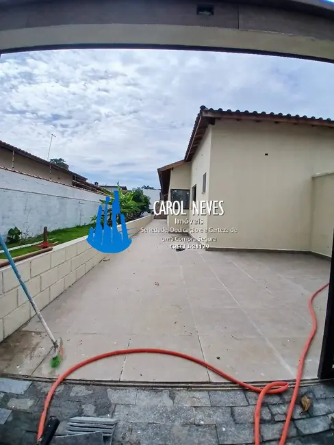 Foto 2 de Casa com 3 quartos à venda, 83m2 em Itanhaem - SP