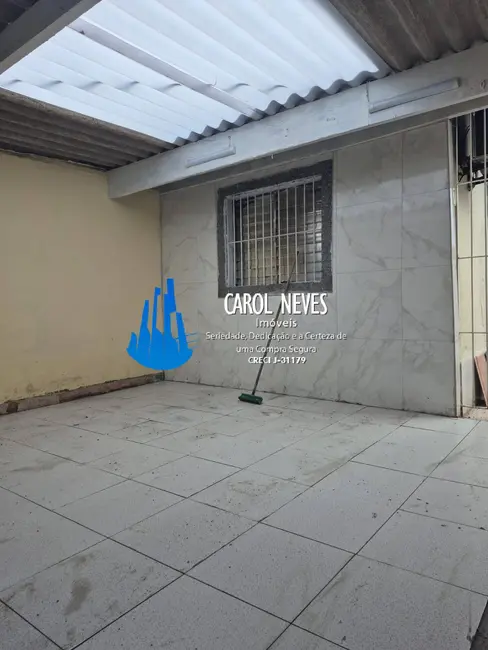 Foto 2 de Casa com 2 quartos para alugar, 62m2 em Mongagua - SP