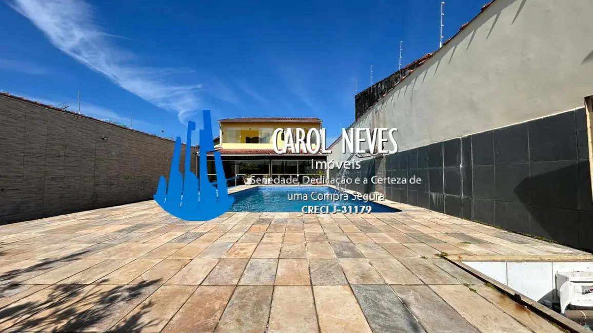 Foto 3 de Sobrado com 4 quartos à venda, 217m2 em Mongagua - SP