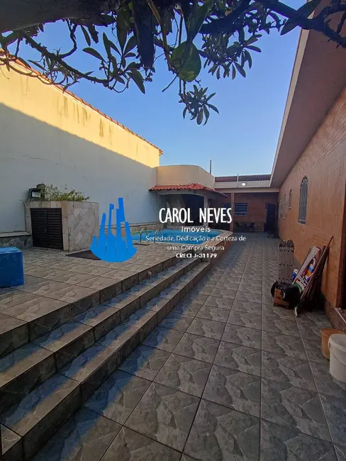 Foto 2 de Casa com 2 quartos à venda, 350m2 em Mongagua - SP