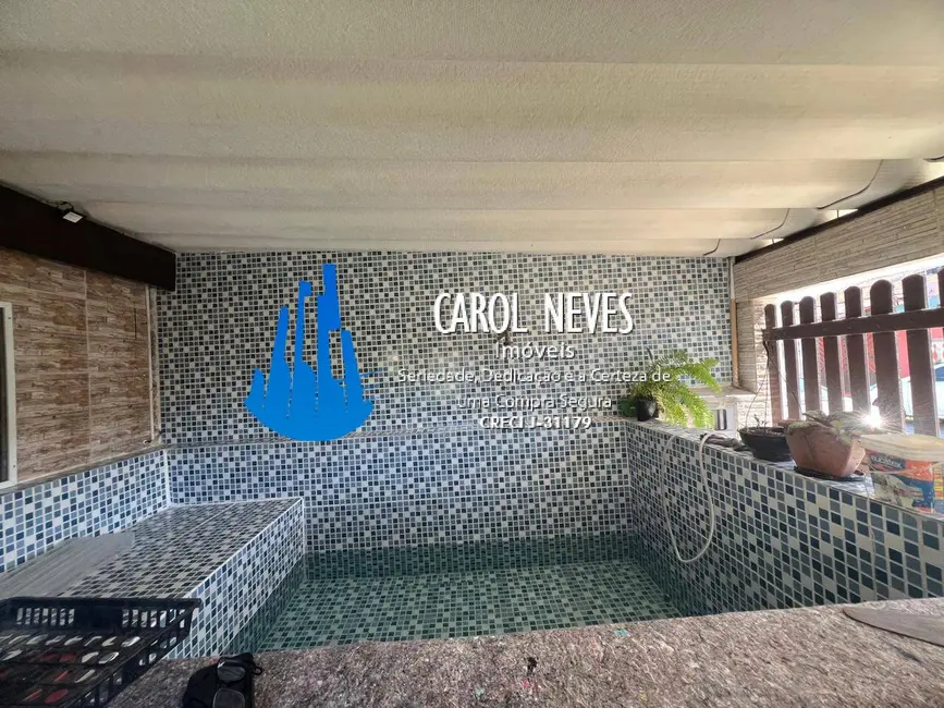 Foto 4 de Casa com 2 quartos à venda, 132m2 em Mongagua - SP