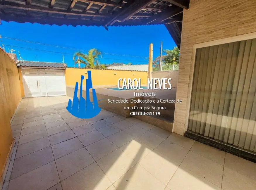 Foto 2 de Casa com 4 quartos para alugar, 150m2 em Itanhaem - SP