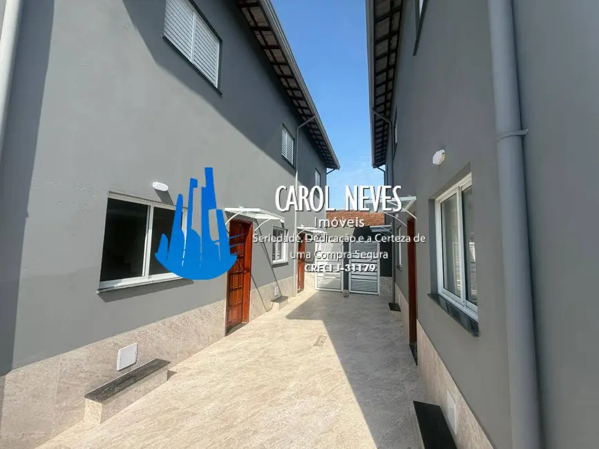 Foto 2 de Sobrado com 2 quartos à venda, 70m2 em Itanhaem - SP