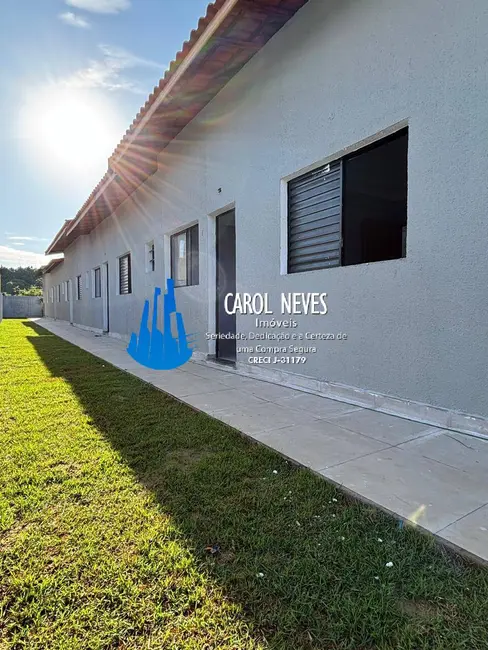 Foto 2 de Casa com 2 quartos para alugar, 62m2 em Itanhaem - SP
