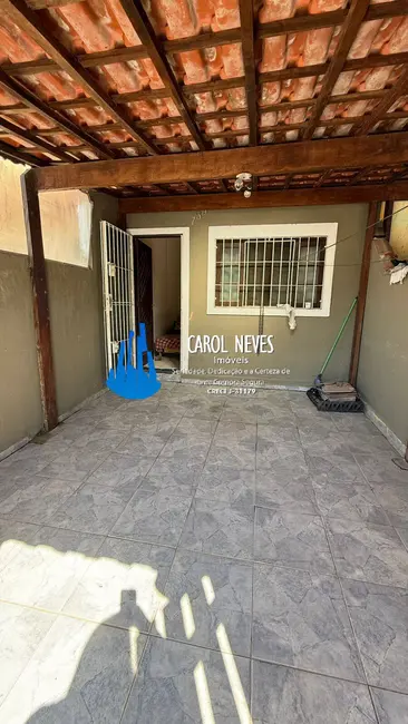 Foto 2 de Sobrado com 2 quartos à venda, 65m2 em Mongagua - SP