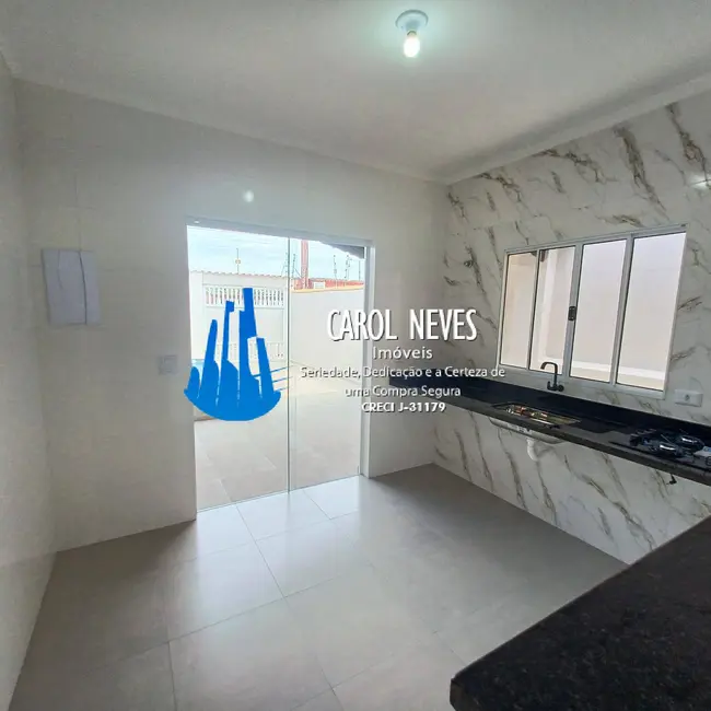 Foto 9 de Casa com 2 quartos à venda, 68m2 em Mongagua - SP