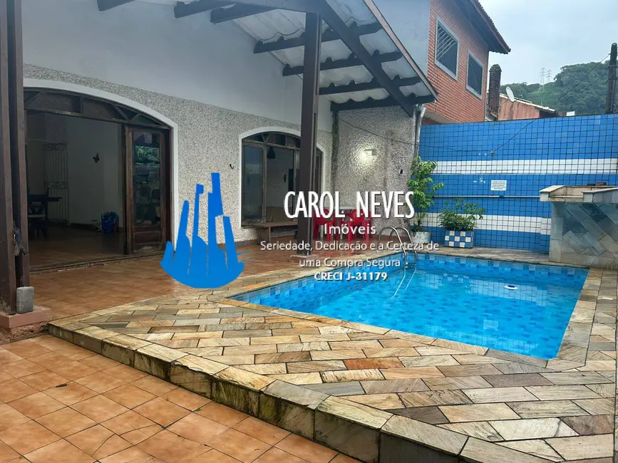 Foto 2 de Casa com 3 quartos à venda, 180m2 em Centro, Mongagua - SP