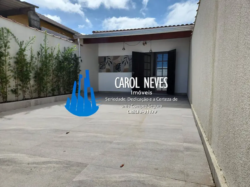 Foto 2 de Casa com 2 quartos à venda, 90m2 em Mongagua - SP