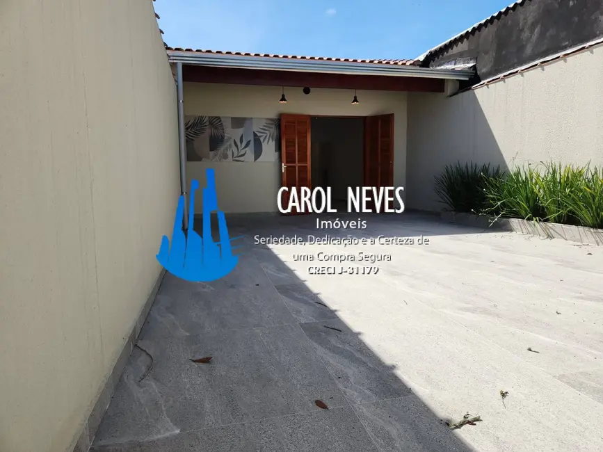Foto 4 de Casa com 2 quartos à venda, 90m2 em Mongagua - SP