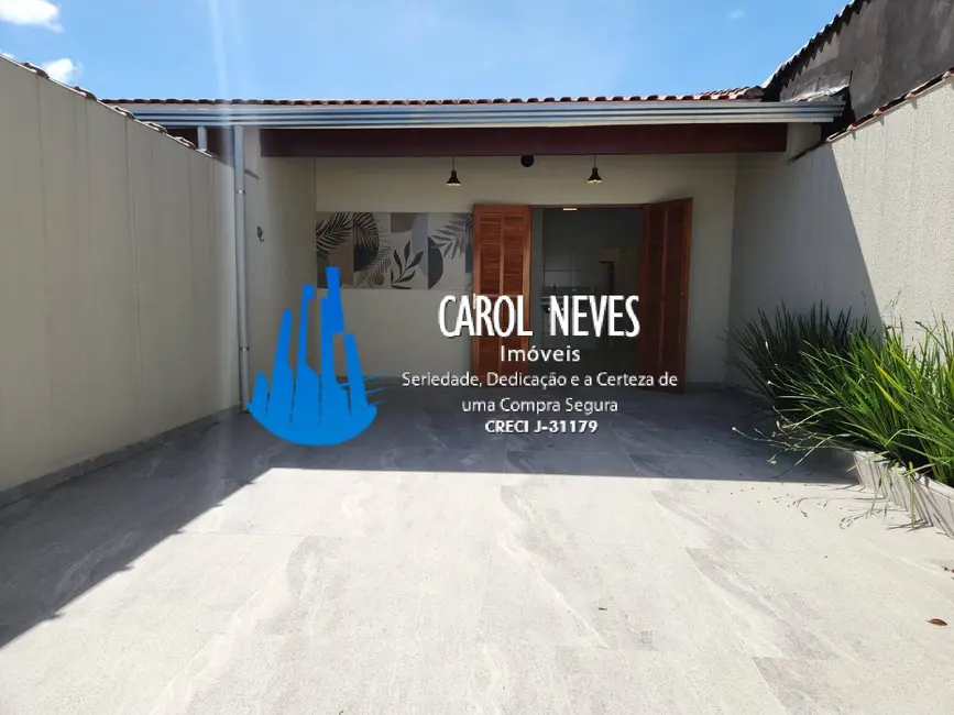 Foto 2 de Casa com 2 quartos à venda, 90m2 em Mongagua - SP