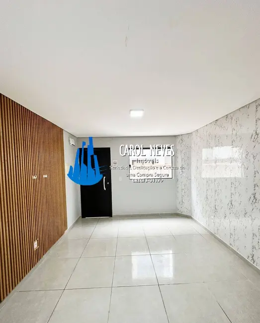 Foto 2 de Casa com 2 quartos à venda, 60m2 em Maracanã, Praia Grande - SP