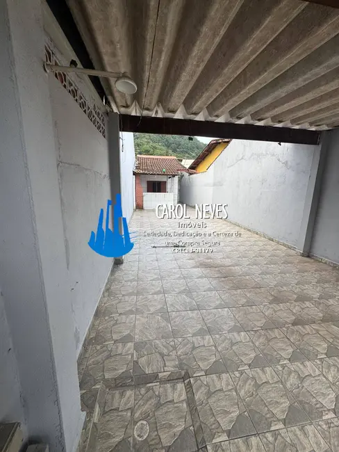 Foto 2 de Casa com 2 quartos à venda, 143m2 em Mongagua - SP