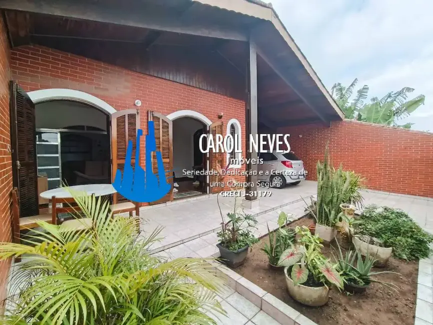 Foto 2 de Casa com 3 quartos à venda, 171m2 em Itanhaem - SP