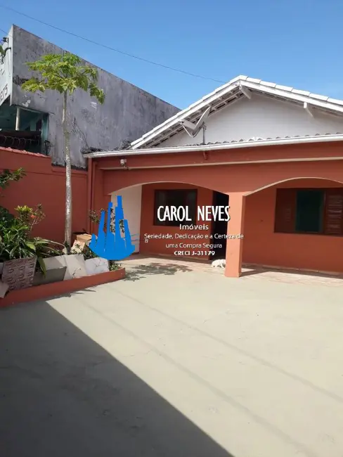 Foto 2 de Casa com 2 quartos à venda, 155m2 em Itanhaem - SP