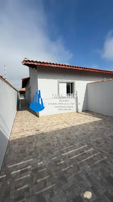 Foto 2 de Casa com 2 quartos à venda, 79m2 em Mongagua - SP