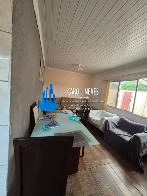 Foto 8 de Casa com 2 quartos à venda, 60m2 em Mongagua - SP