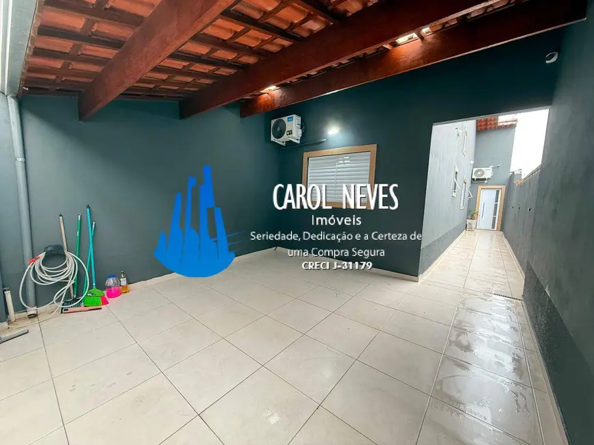 Foto 2 de Casa com 2 quartos à venda, 86m2 em Mongagua - SP