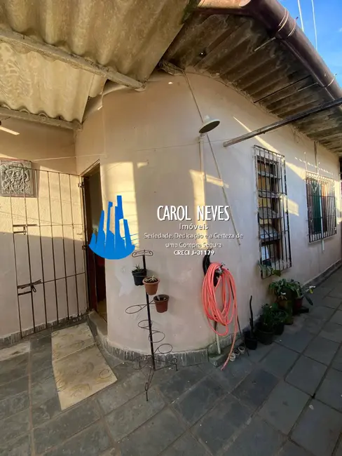 Foto 2 de Casa com 2 quartos à venda, 95m2 em Itanhaem - SP