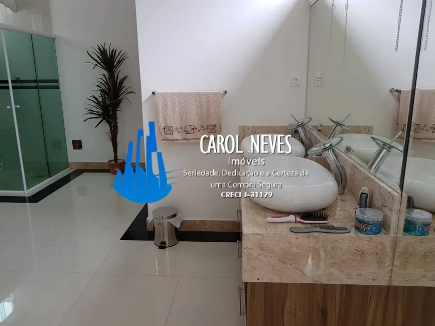 Foto 5 de Casa com 3 quartos à venda, 300m2 em Vila São Paulo, Itanhaem - SP