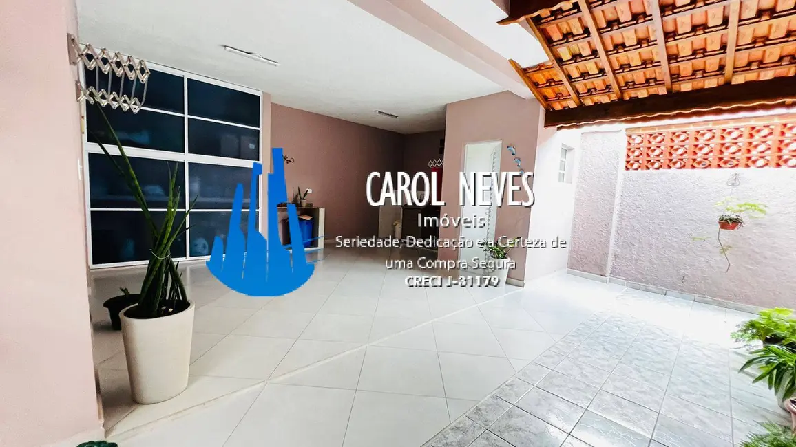 Foto 2 de Casa com 3 quartos à venda, 423m2 em Maracanã, Praia Grande - SP