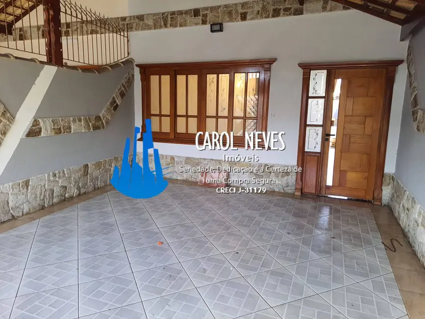 Foto 2 de Casa com 3 quartos à venda, 124m2 em Maracanã, Praia Grande - SP