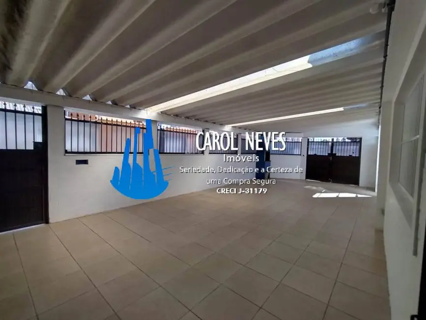 Casa com 2 quartos à venda, 80m2 em Guilhermina, Praia Grande - SP - imagem 3 Foto 3 de Casa com 2 quartos à venda, 80m2 em Guilhermina, Praia Grande - SP