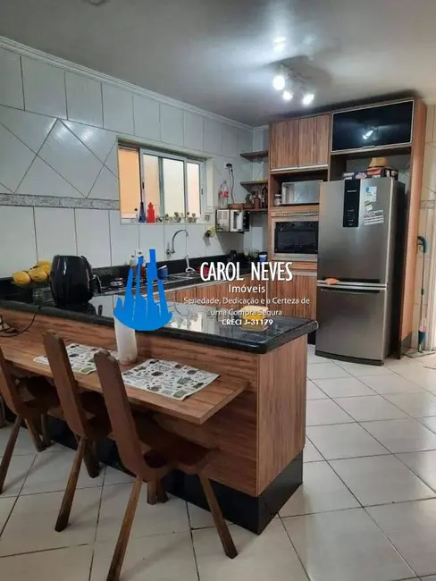 Sobrado com 3 quartos à venda, 137m2 em Guilhermina, Praia Grande - SP - imagem 5 Foto 5 de Sobrado com 3 quartos à venda, 137m2 em Guilhermina, Praia Grande - SP