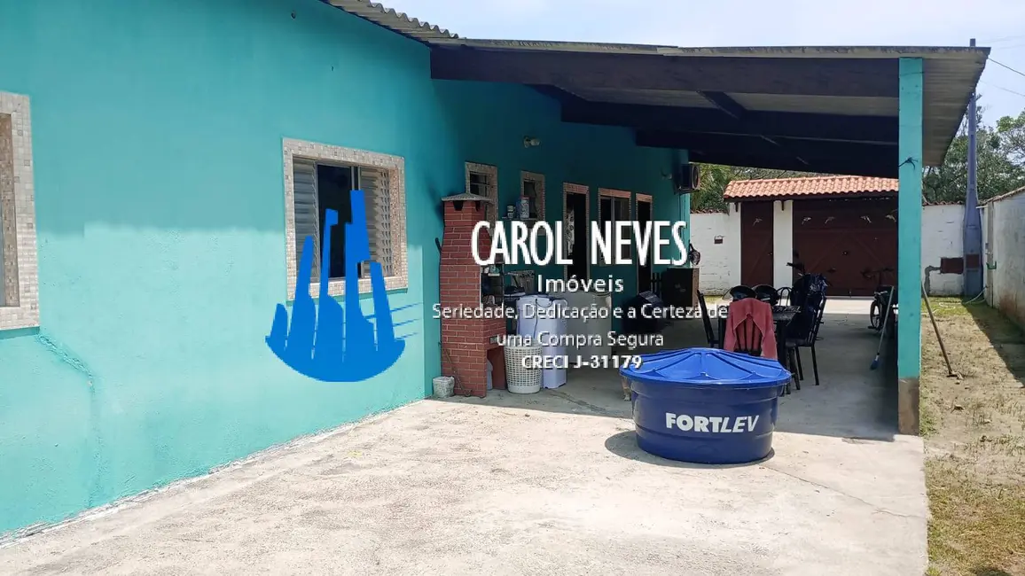 Foto 2 de Casa com 2 quartos à venda, 130m2 em Itanhaem - SP