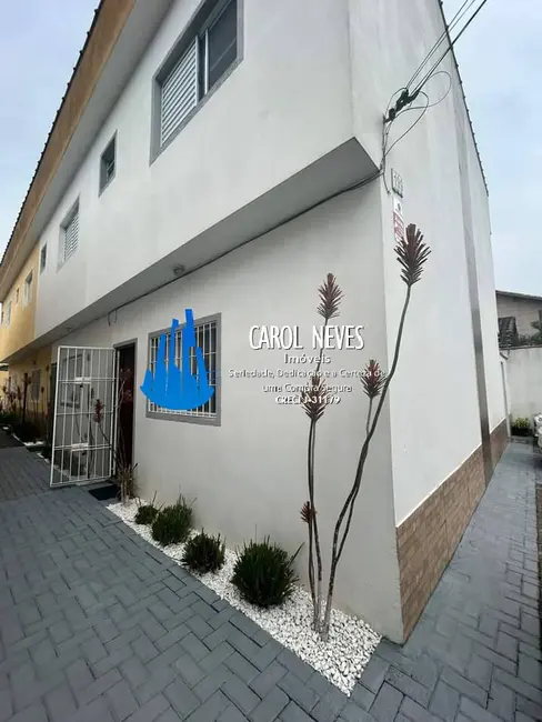 Foto 2 de Casa de Condomínio com 2 quartos à venda, 70m2 em Mongagua - SP