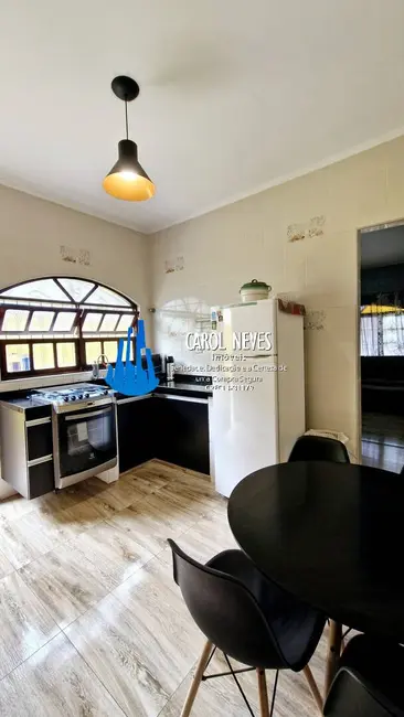 Foto 3 de Casa com 2 quartos à venda, 85m2 em Praia Grande - SP