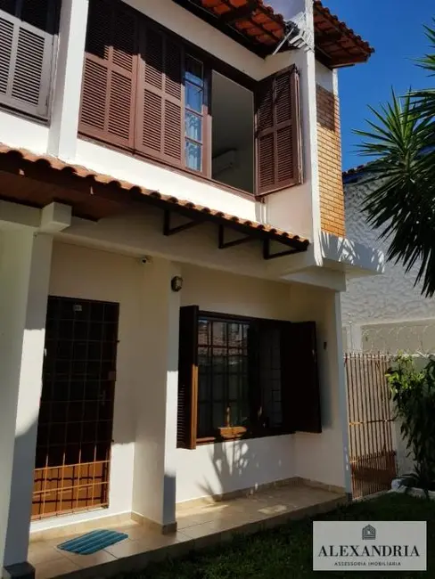 Foto 1 de Casa com 2 quartos à venda, 100m2 em Canasvieiras, Florianopolis - SC