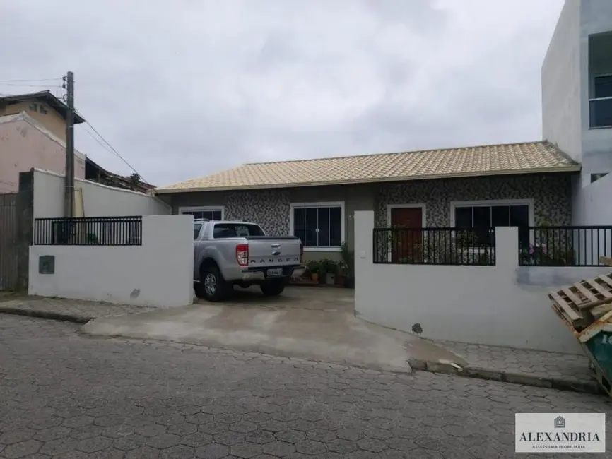 Foto 1 de Casa com 3 quartos à venda, 110m2 em Ingleses do Rio Vermelho, Florianopolis - SC