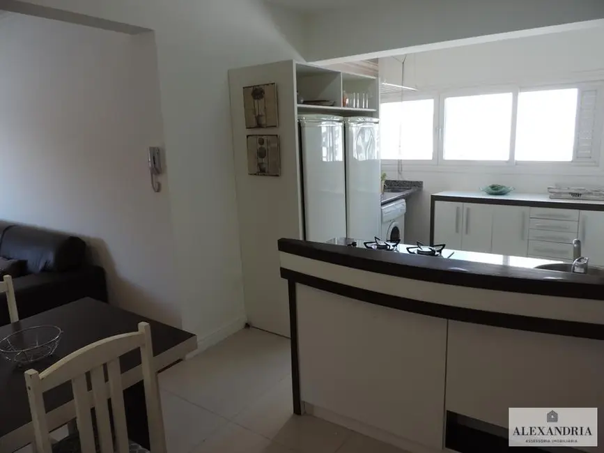 Apartamento com 3 quartos à venda, 140m2 em Centro, Balneario Camboriu - SC - imagem 8 Foto 8 de Apartamento com 3 quartos à venda, 140m2 em Centro, Balneario Camboriu - SC