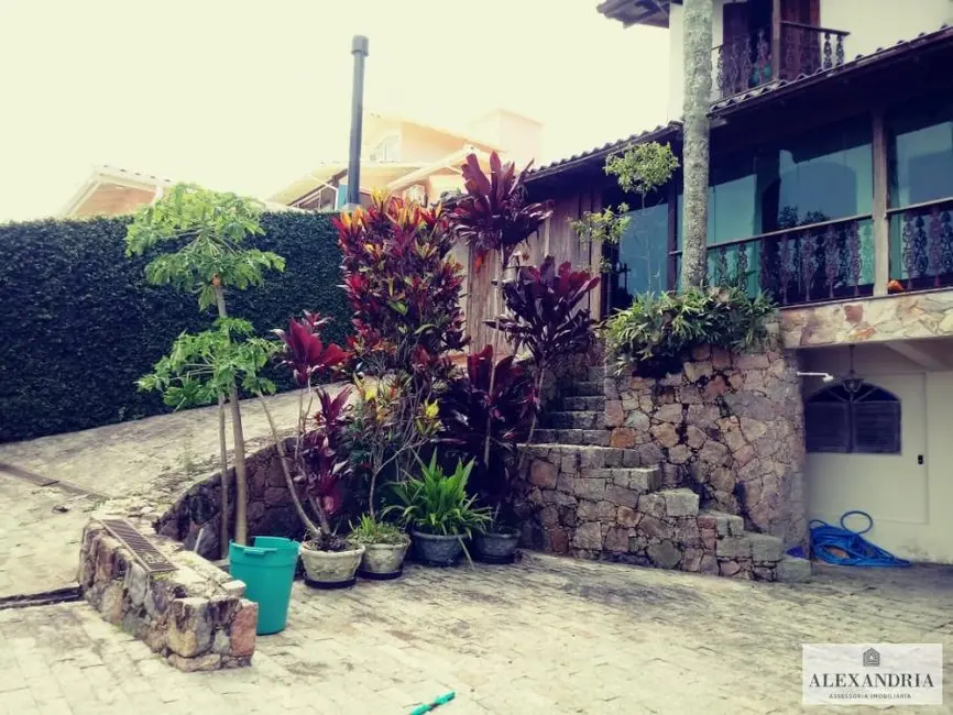 Casa com 5 quartos à venda, 400m2 em Sambaqui, Florianopolis - SC - imagem 4 Foto 4 de Casa com 5 quartos à venda, 400m2 em Sambaqui, Florianopolis - SC