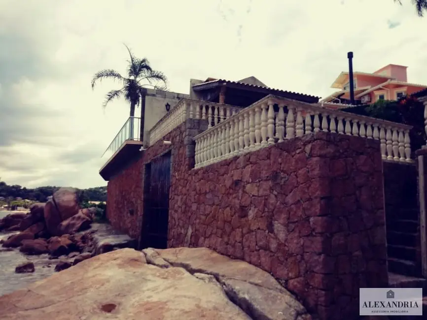 Casa com 5 quartos à venda, 400m2 em Sambaqui, Florianopolis - SC - imagem 5 Foto 5 de Casa com 5 quartos à venda, 400m2 em Sambaqui, Florianopolis - SC