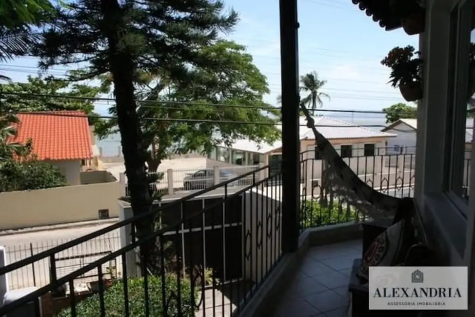 Foto 1 de Casa com 2 quartos à venda, 105m2 em Sambaqui, Florianopolis - SC