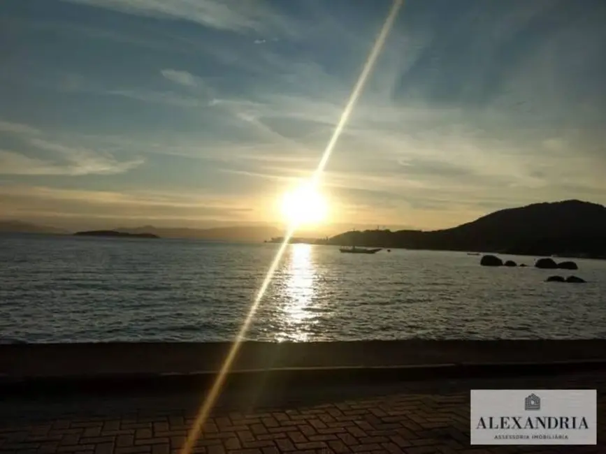 Foto 5 de Casa com 2 quartos à venda, 105m2 em Sambaqui, Florianopolis - SC