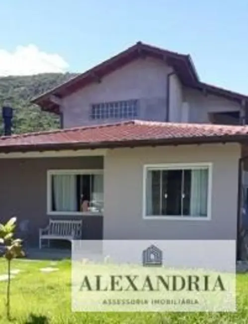 Foto 2 de Casa com 3 quartos à venda, 420m2 em Sambaqui, Florianopolis - SC